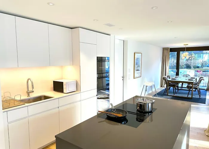 Holiday home Swisshut Modern 5min West Station - Apart. Rugen 2