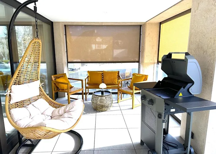 Holiday home Swisshut Modern 5min West Station - Apart. Rugen 2 *